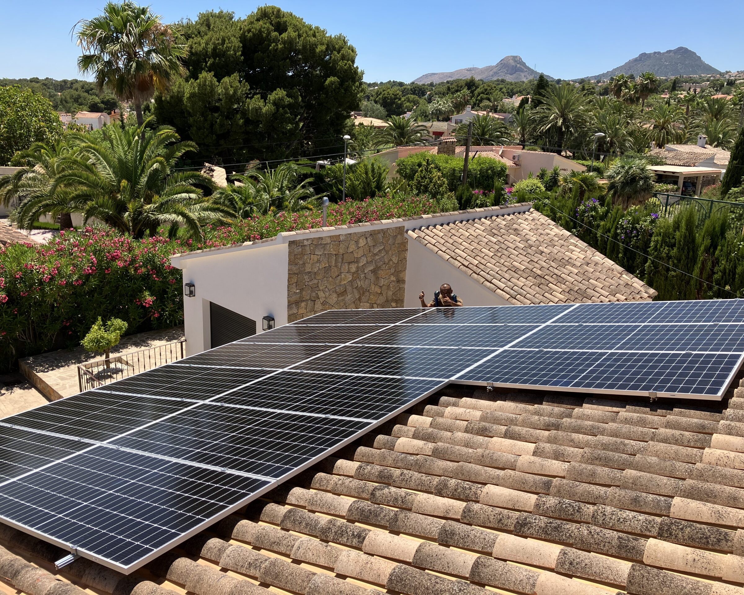 15X 380 wp Solar Panels, La Nucia, Alicante (Hybrid system)