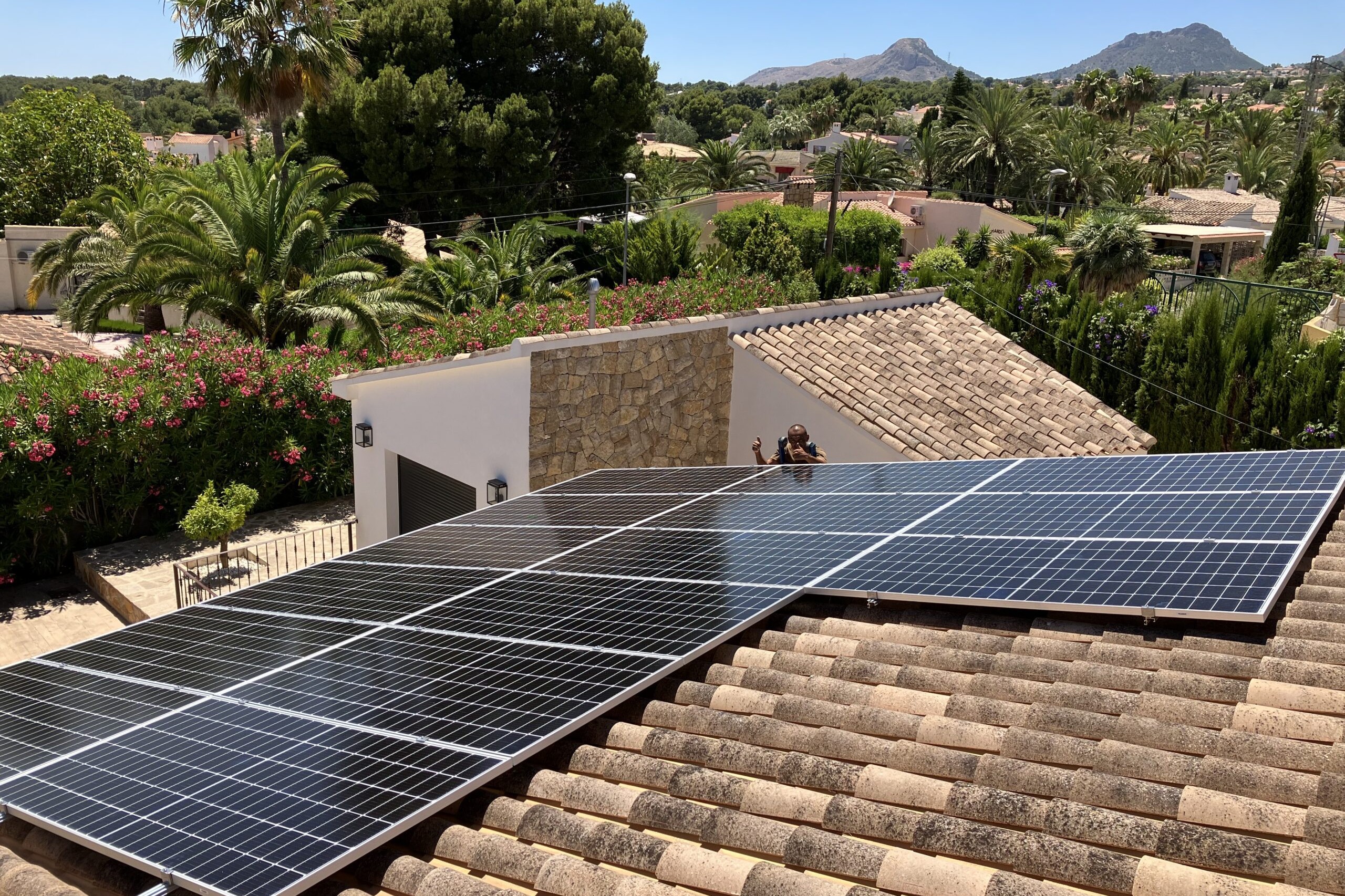 15X 380 wp Zonnepanelen, La Nucia, Alicante (Hybride systeem)