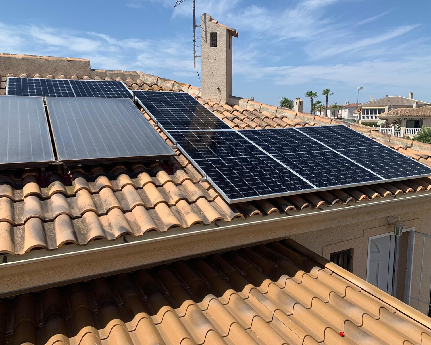 11X 385 wp Zonnepanelen, Rojales, Alicante (Hybride systeem)