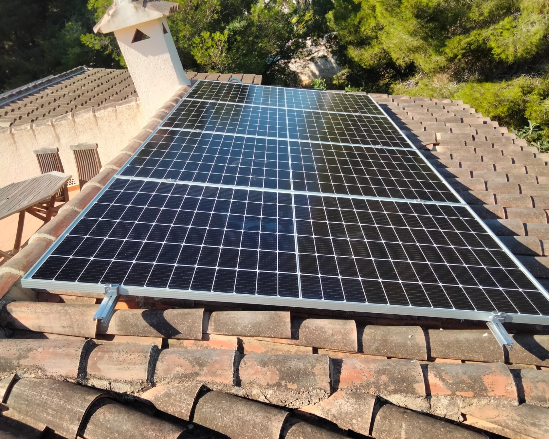 8X 455 wp Zonnepanelen, Benissa, Alicante (Hybride systeem)