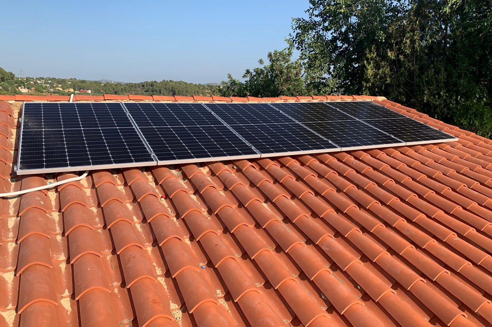 10X 385 wp Zonnepanelen, Montroi Alicante (hybride systeem)