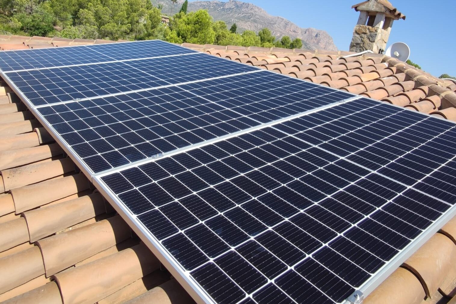 14X 460 wp Solar Panels, Benidorm, Alicante (Hybrid system)