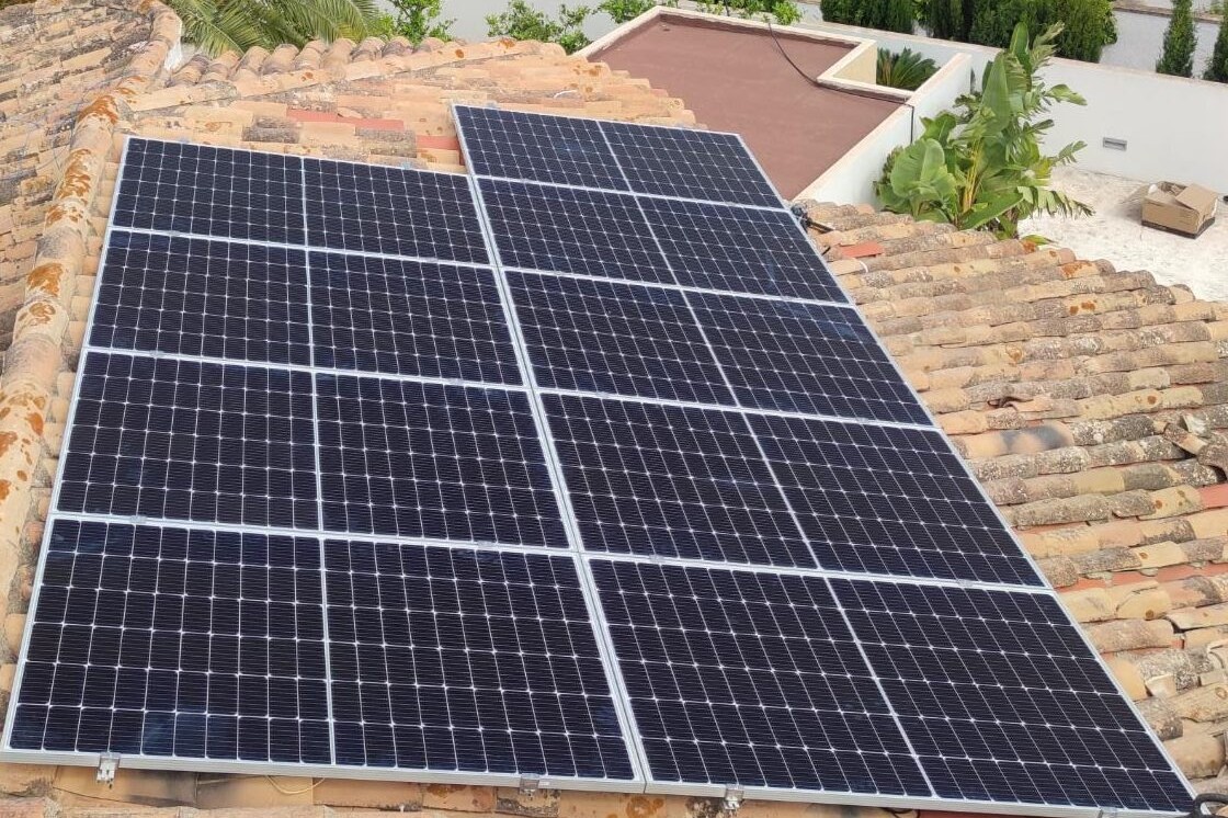 15X 385 wp Solar Panels, Altea, Alicante (Hybrid system)