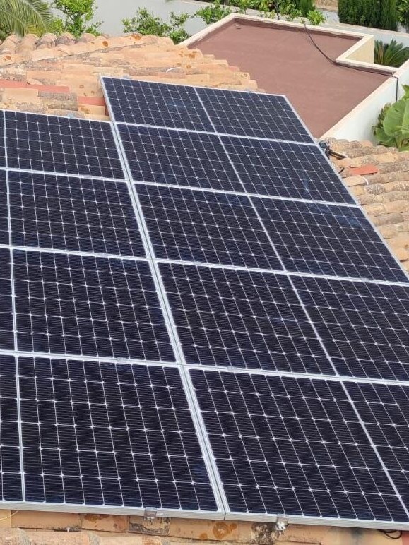 15X 385 wp Solar Panels, Altea, Alicante (Hybrid system)