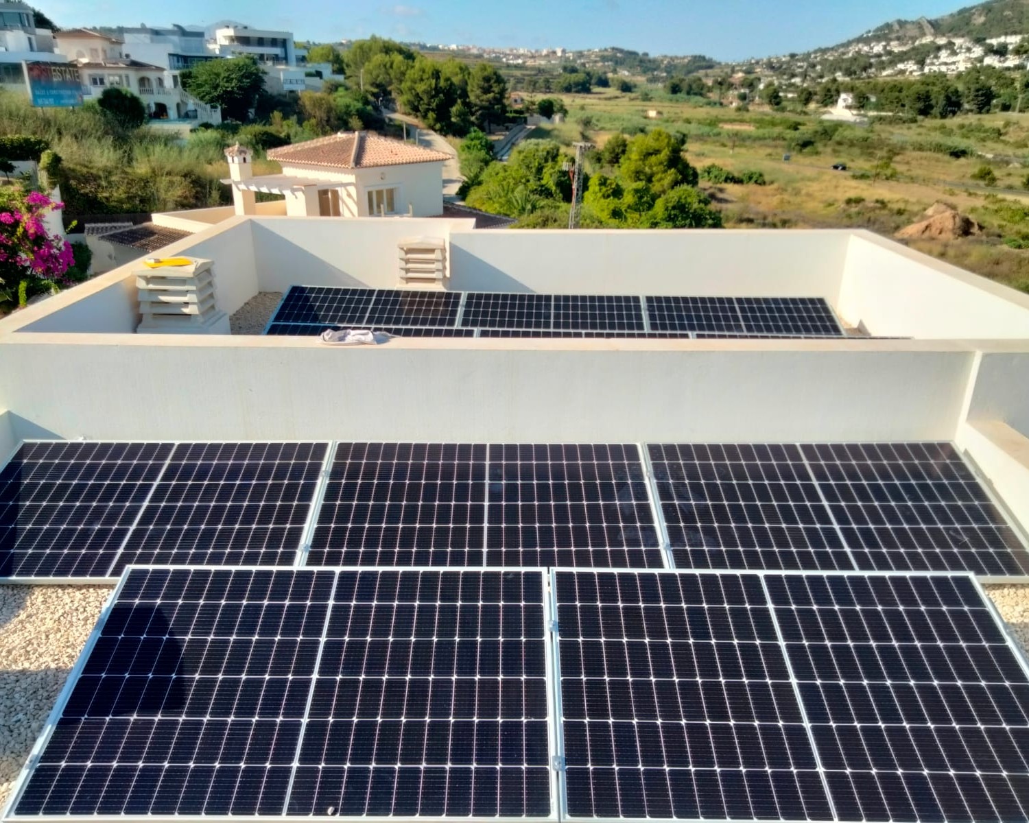 18X 385 wp Solar Panels, Moraira, Alicante (Hybrid system)