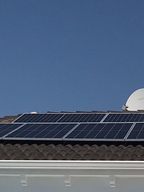 12X 385 wp Solar Panels, San Fulgenico, Alicante (Hybrid system)