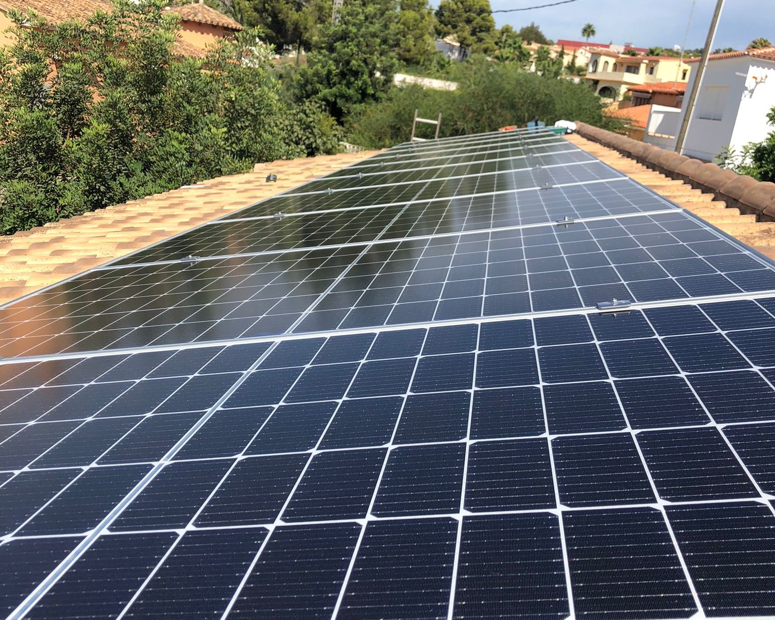 10X 380 wp Zonnepanelen, Calpe, Alicante (Hybride systeem)