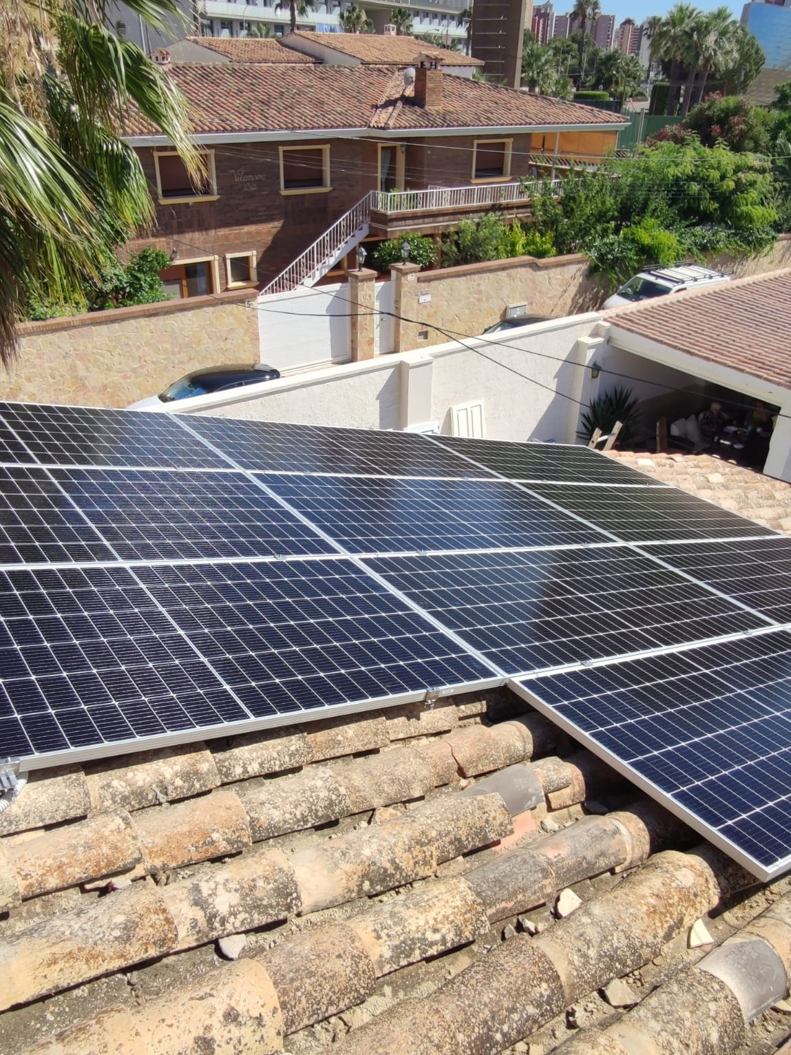 21X 455 wp Zonnepanelen, Benidorm, Alicante (Hybride systeem)