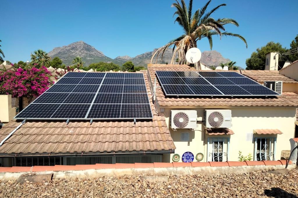 16X 385 wp Solar Panels, La Nucia, Alicante (Hybrid system)