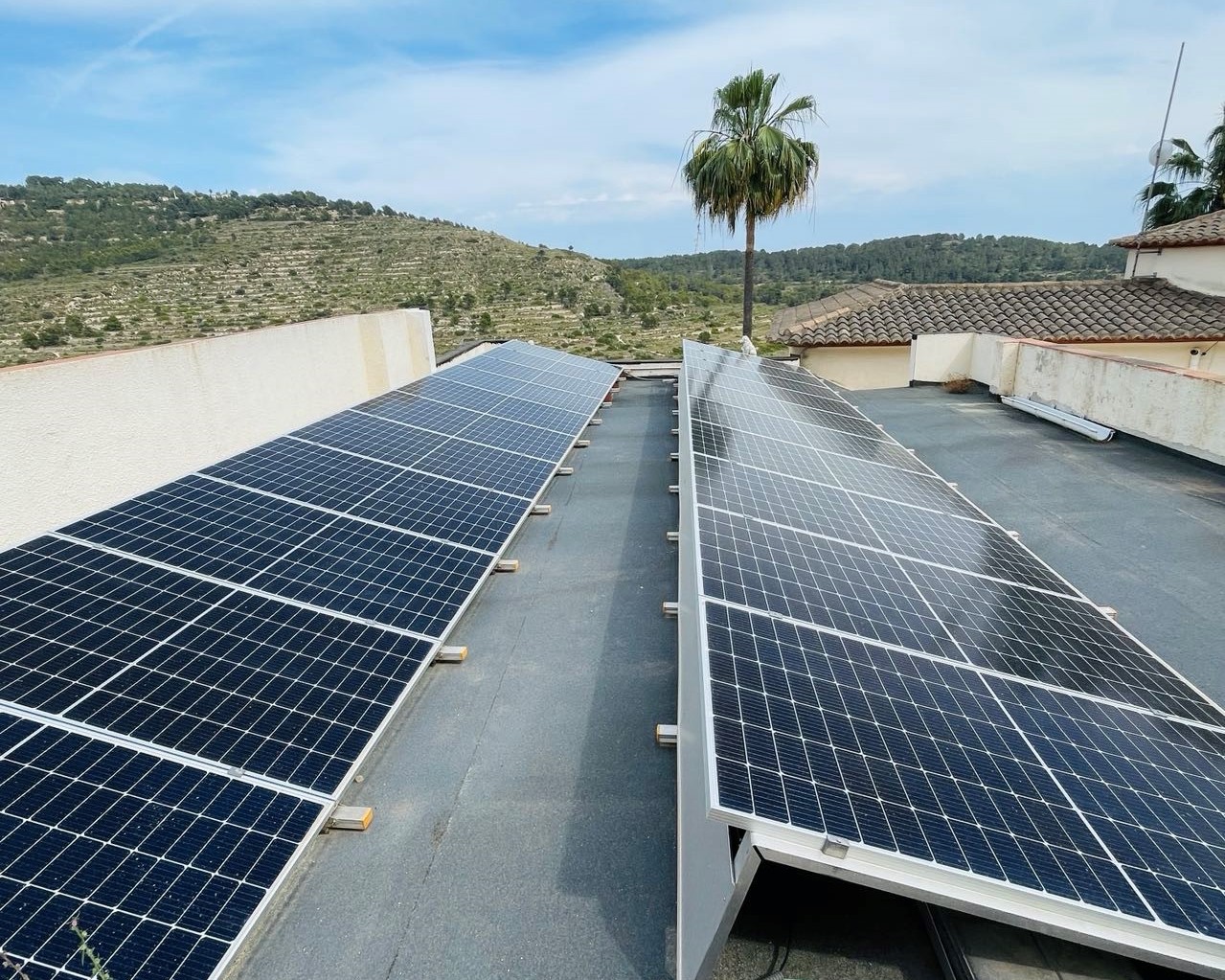 21X 455 wp Solar Panels, Calpe, Alicante (Hybrid system)