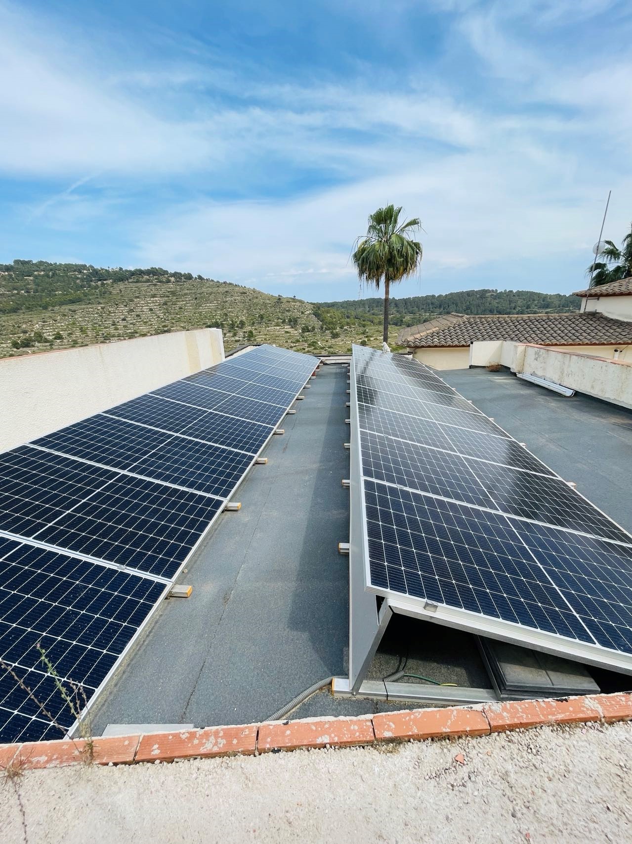 21X 455 wp Solar Panels, Calpe, Alicante (Hybrid system)