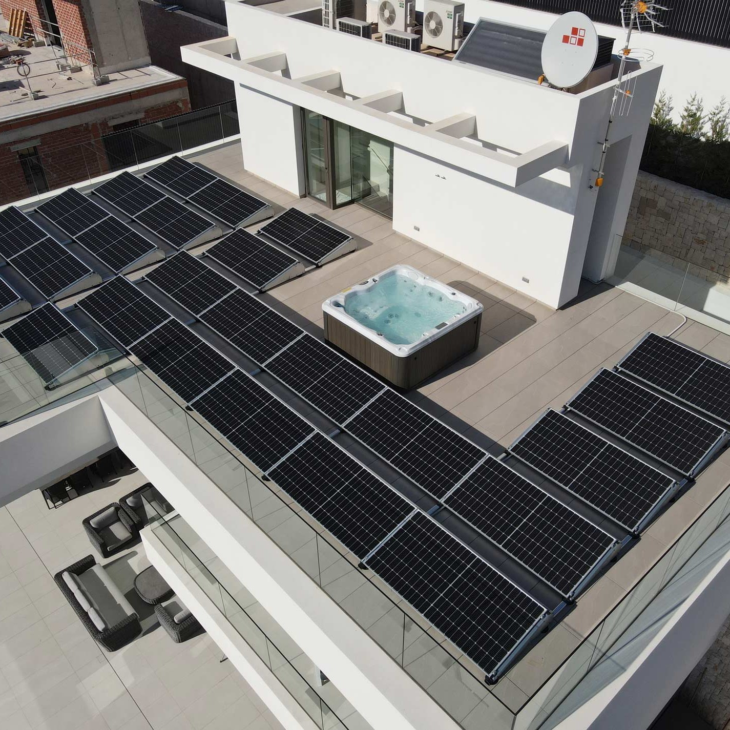 26X 465 wp Solar Panels, Finestrat, Alicante (Hybrid system)