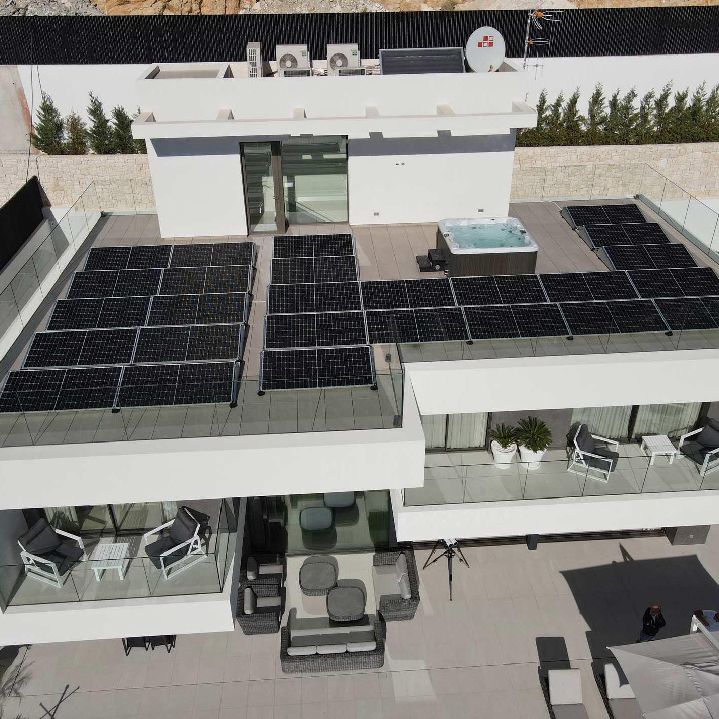 26X 465 wp Solar Panels, Finestrat, Alicante (Hybrid system)