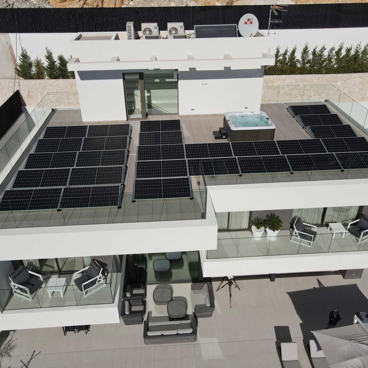 26X 465 wp Zonnepanelen, Finestrat, Alicante (Hybride systeem)