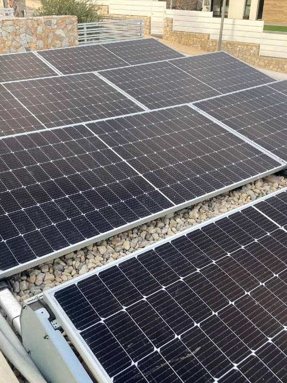 14X 465 wp Zonnepanelen, Finestrat, Alicante (Hybride systeem)