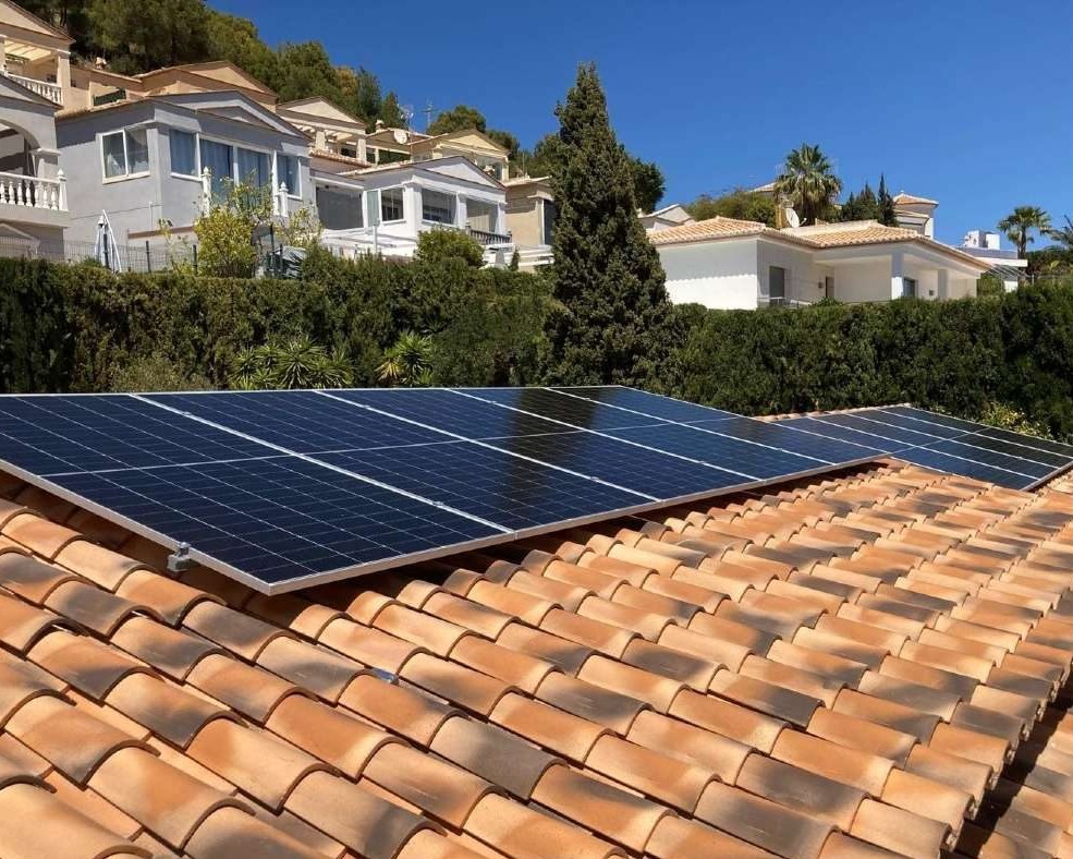 10 Solar Panels, Calpe, Alicante (Hybride System)